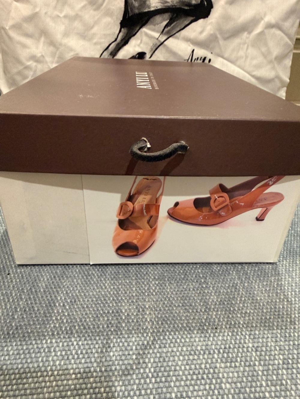Anyi Lu Patent Leather Peep Toe Couture Comfort - Picture 7 of 8